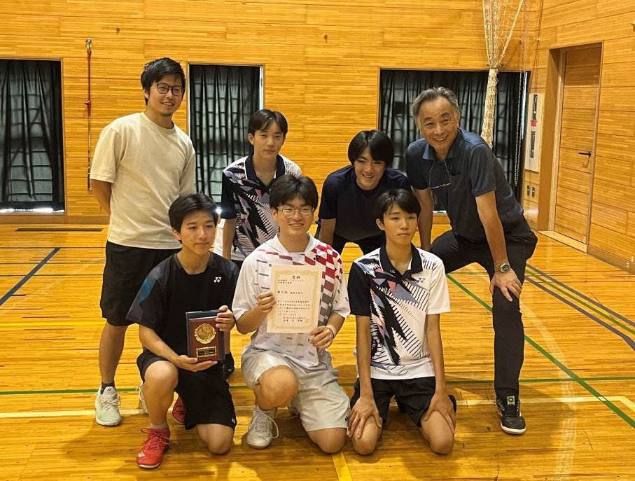 バドミントン部ベスト４