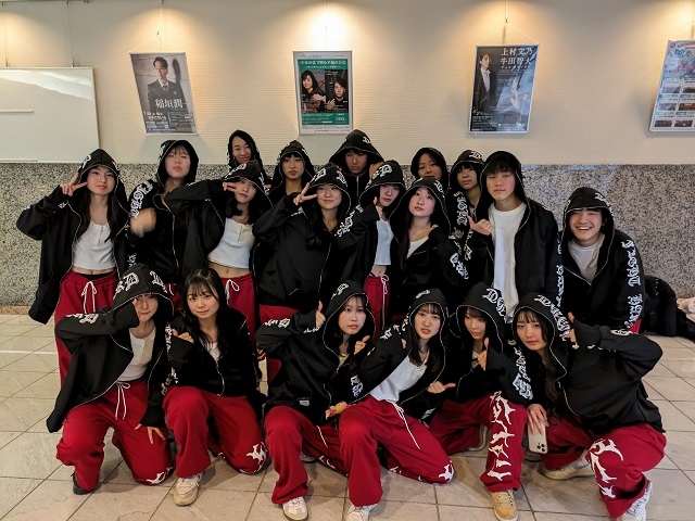 050225dance02