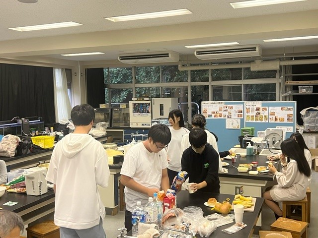 ②
