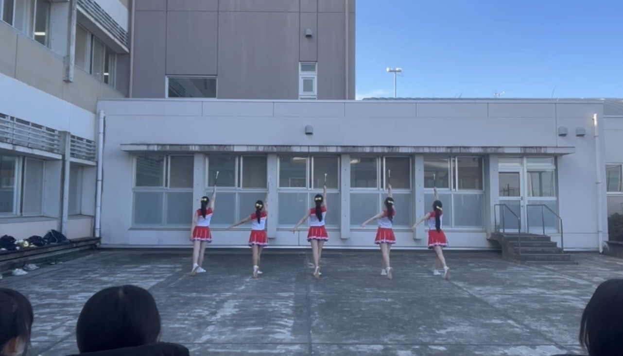 2年生バトン公演