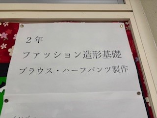 ①