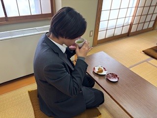 こみ４