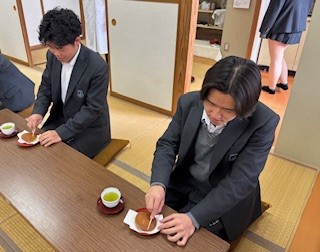 こみ６