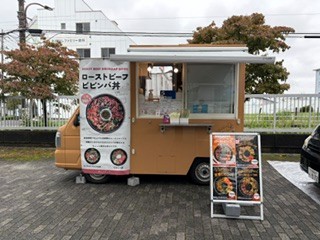 キッチンカー２