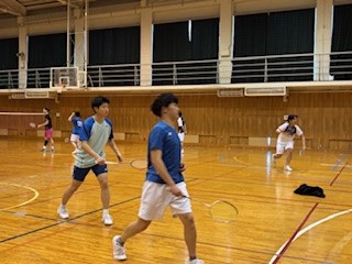 バド３
