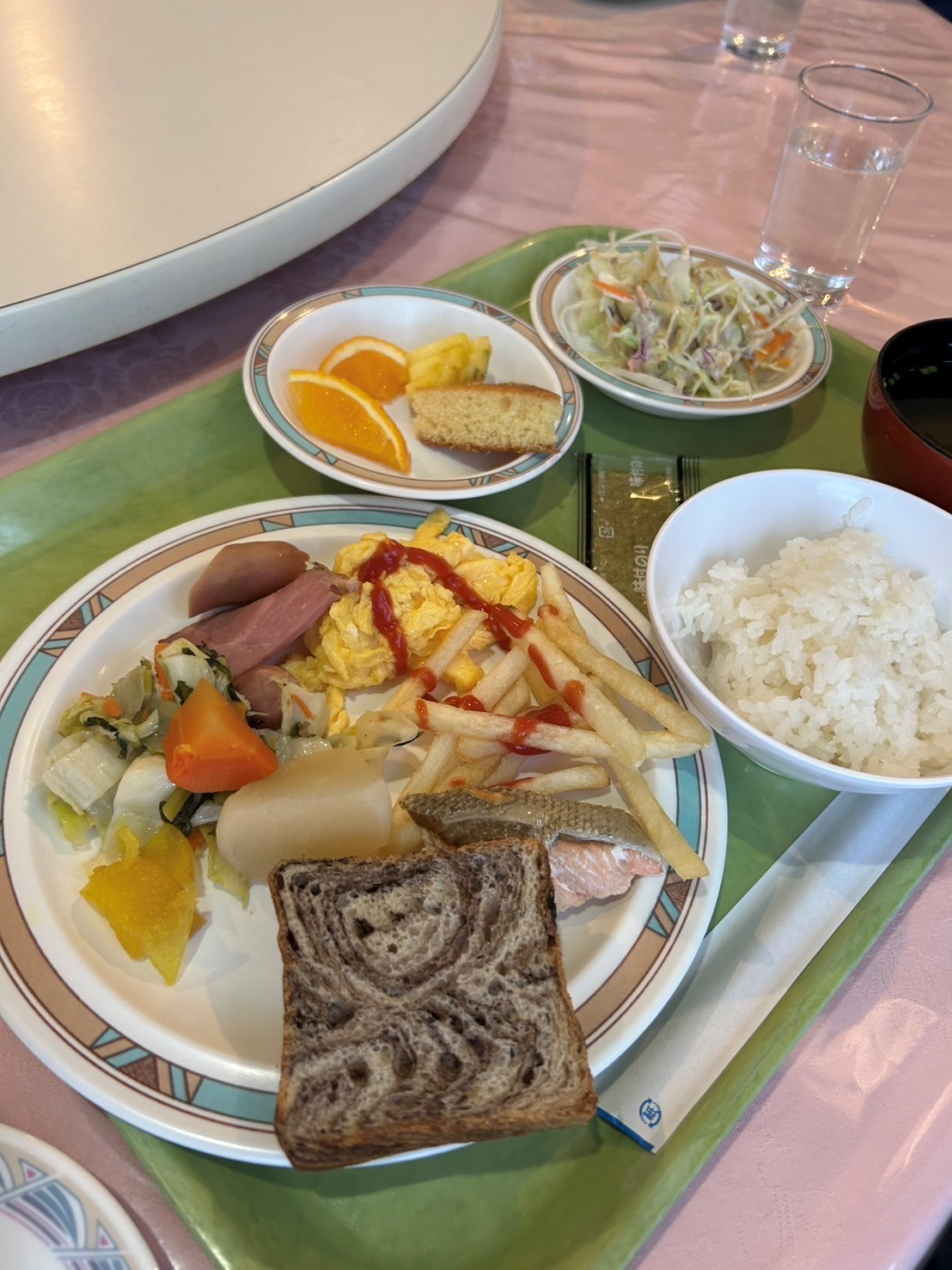 朝食