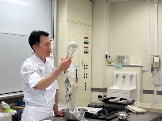 東３