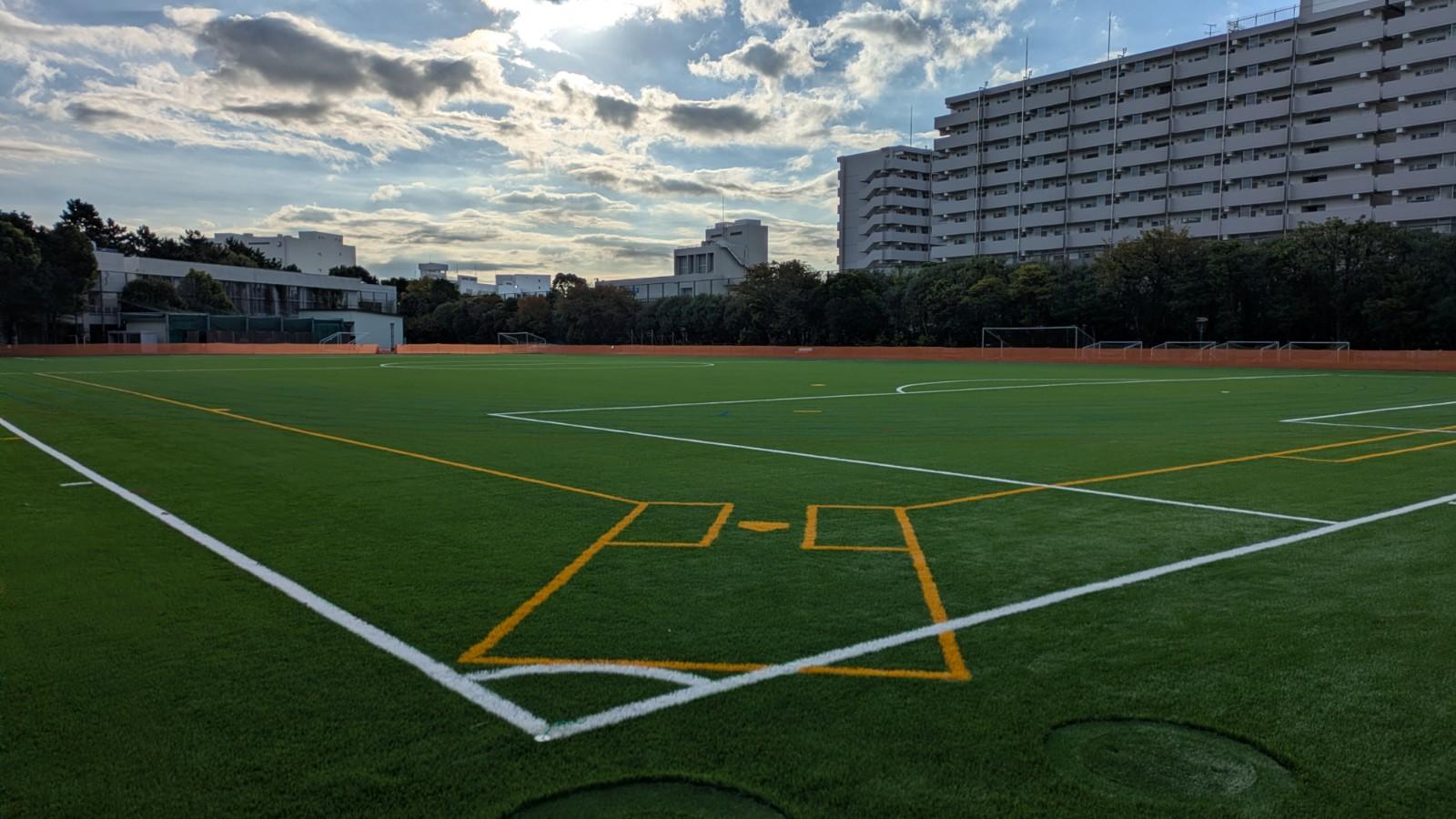 朝のグラウンド20251028