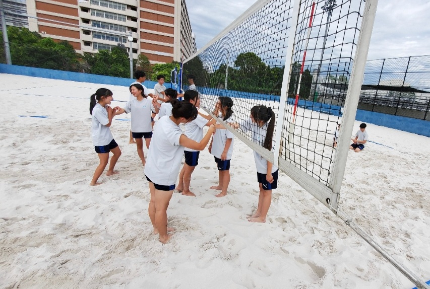 あいさつネット越し