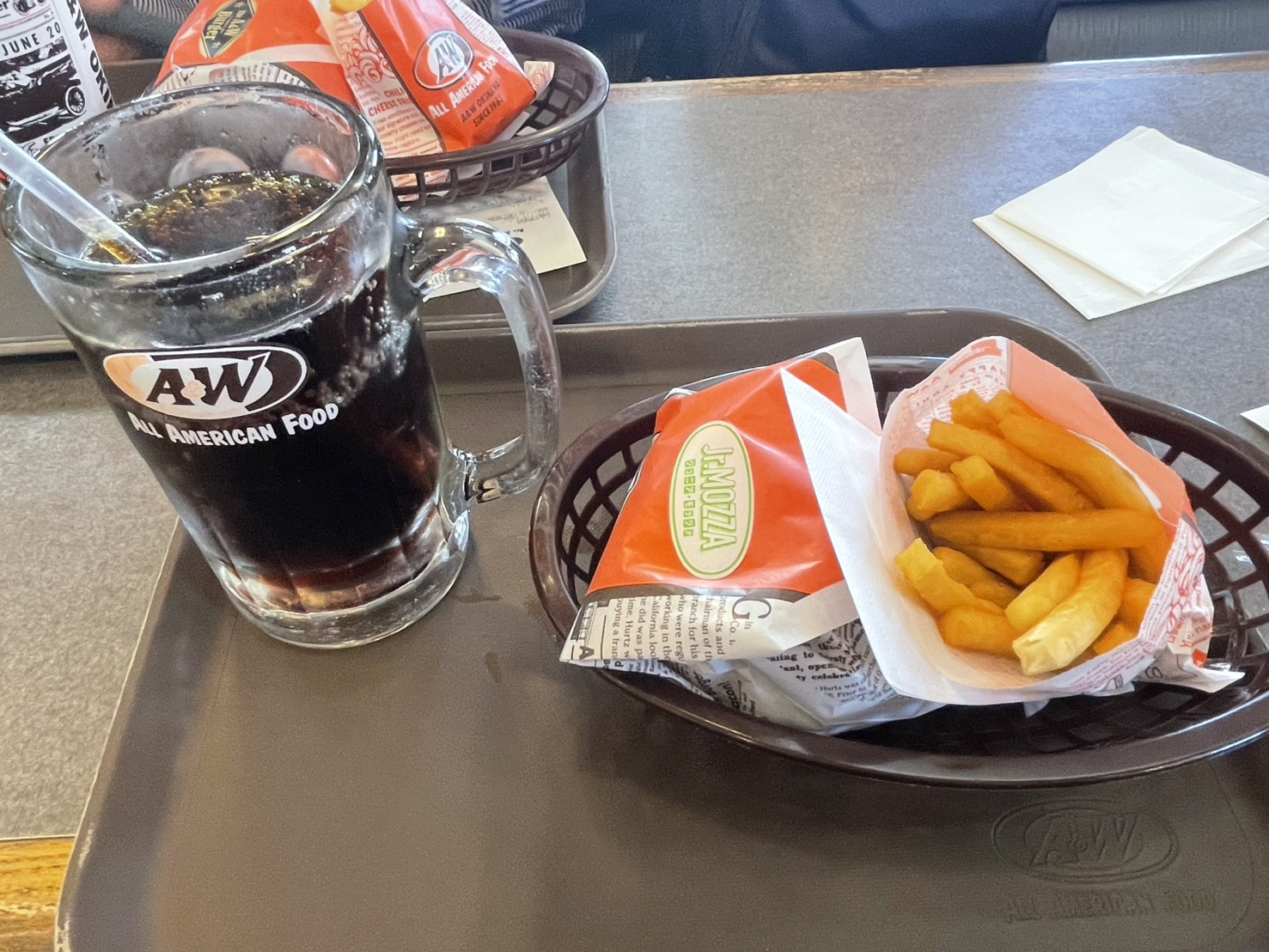 ハンバーガーとポテト