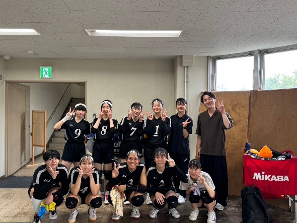 バレー部勝利のピース