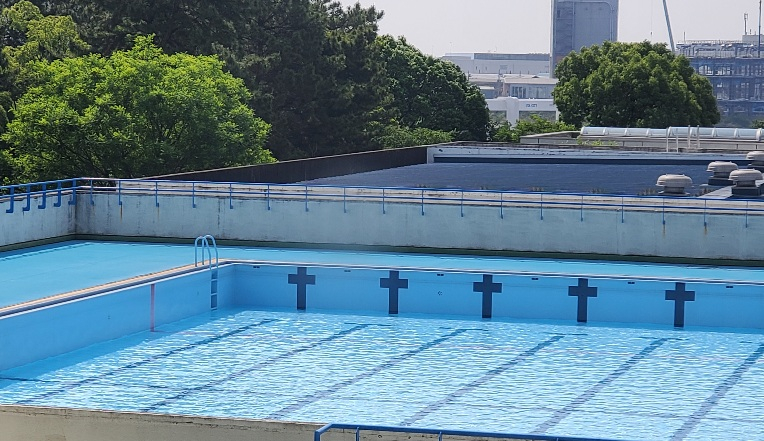 プール給水開始