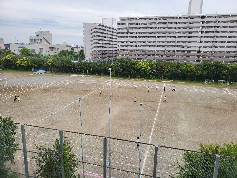 ライン引き全景中央