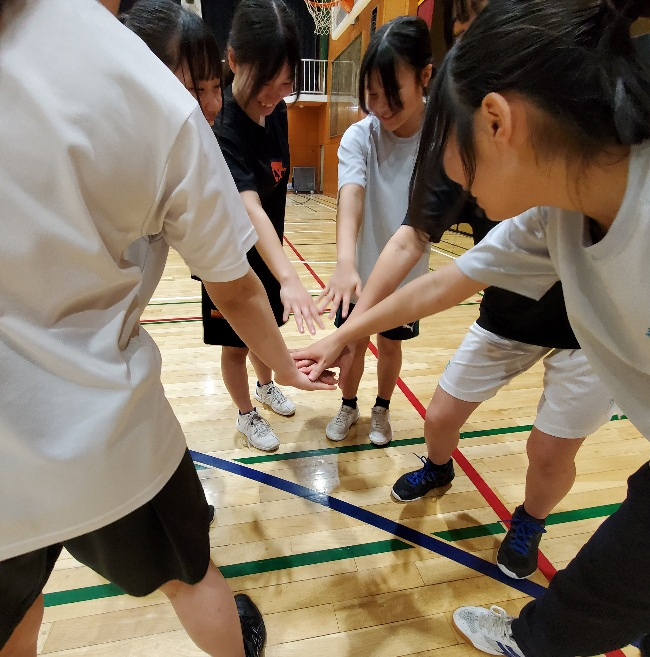 女バス