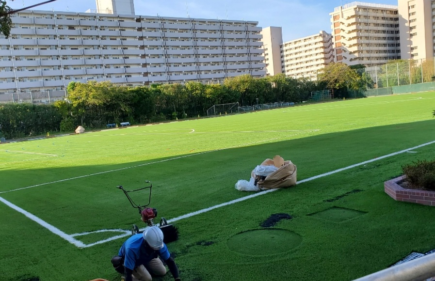 手作業ゴムチップ