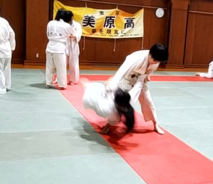 投げざわ