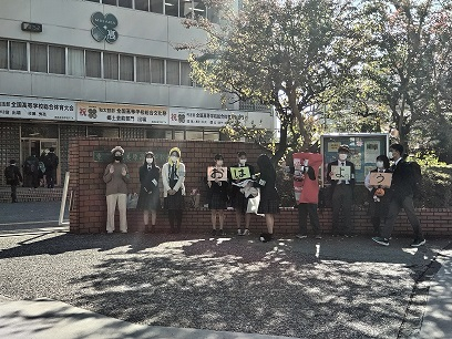 朝の挨拶運動ハロウィン1_20221031.JPG