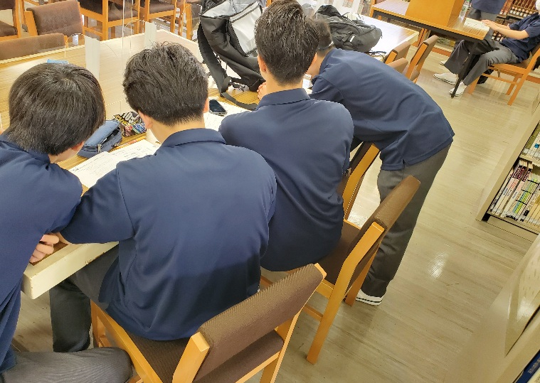 自習男子1