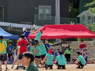 1106