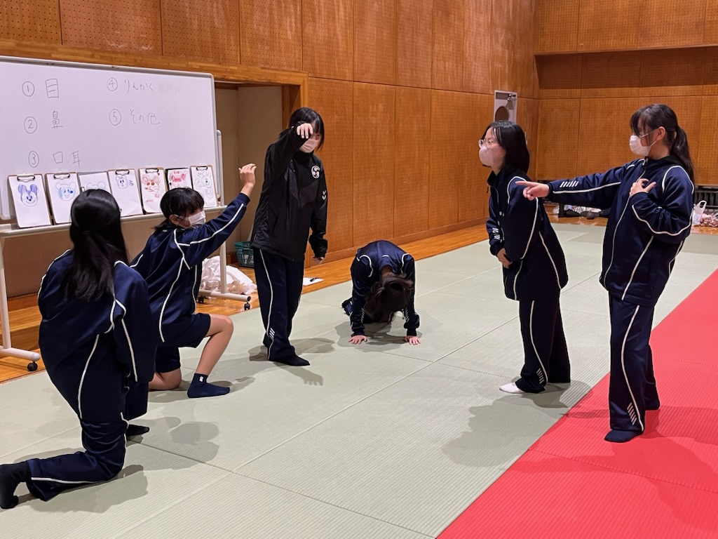 Dジェスチュアー動物園