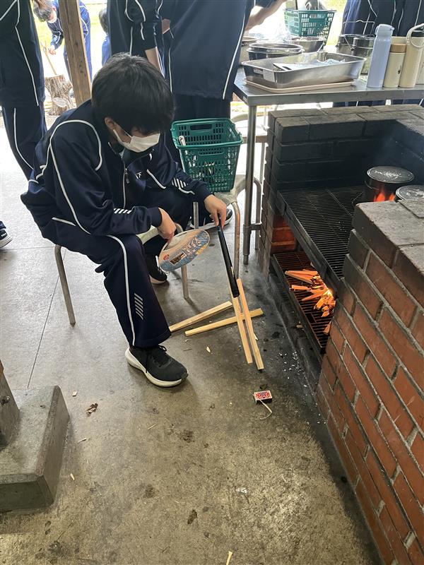 午前飯盒炊爨_火加減