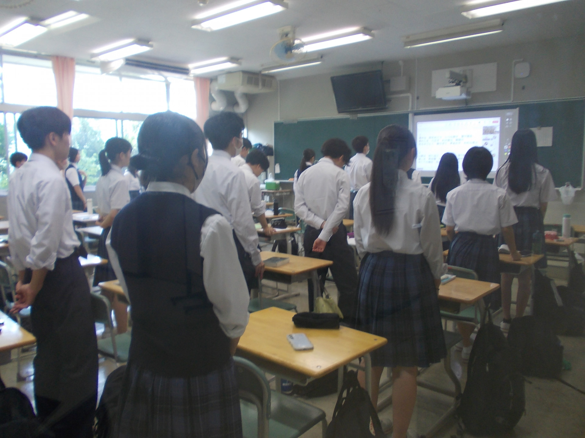 校歌斉唱.JPG