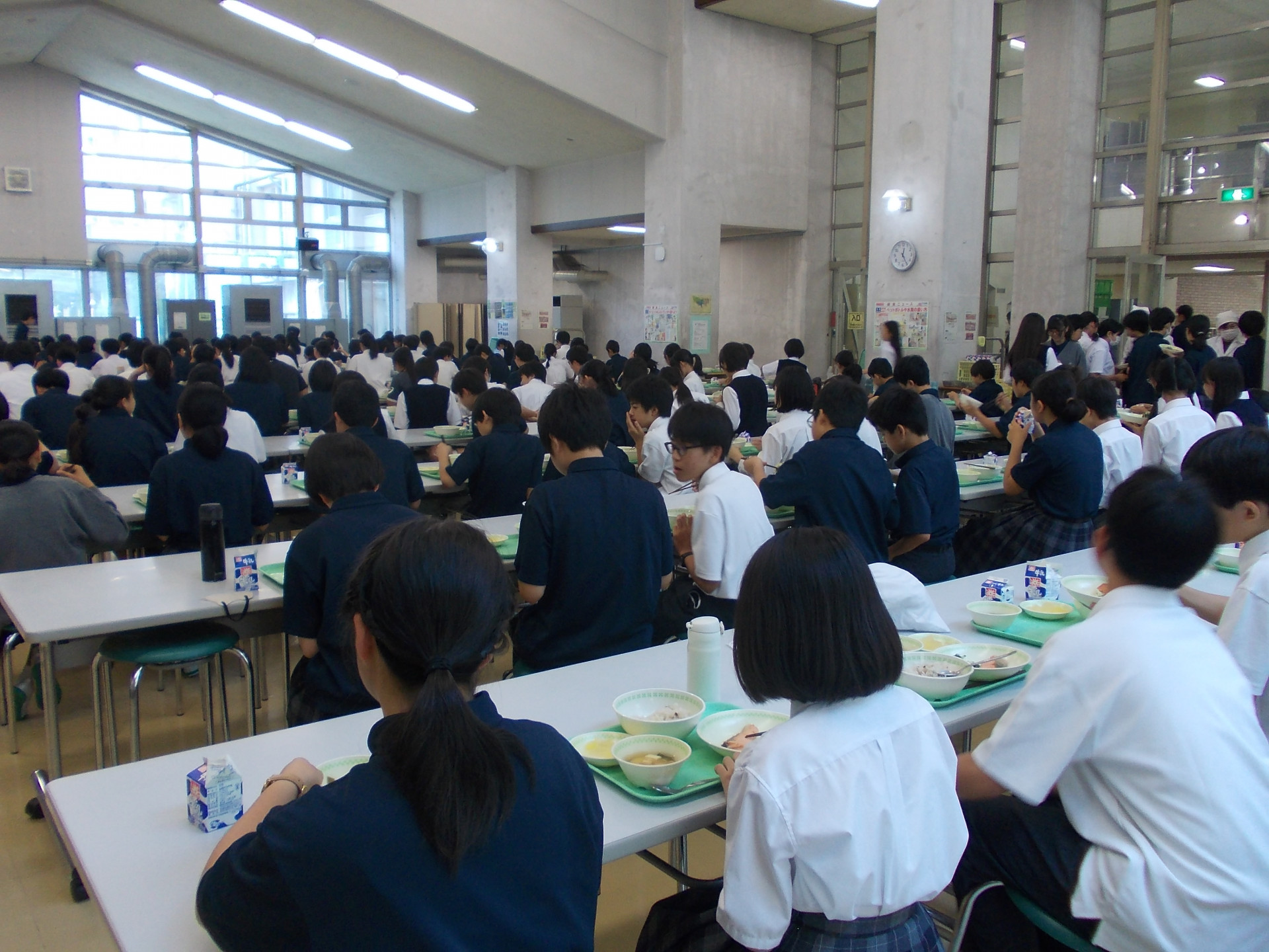 給食１.JPG