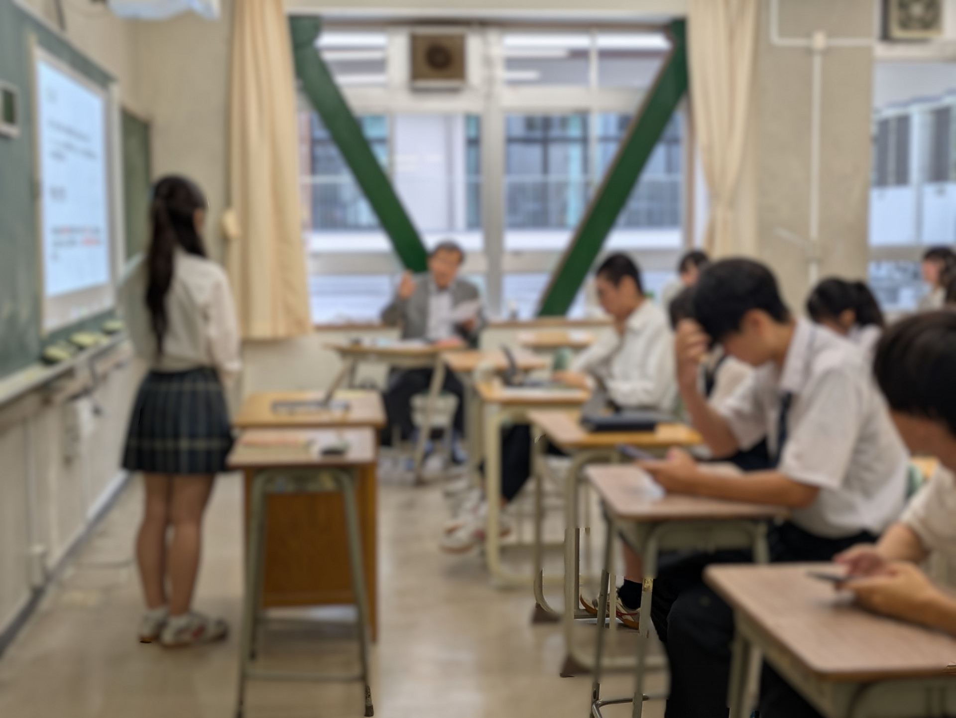 中間報告