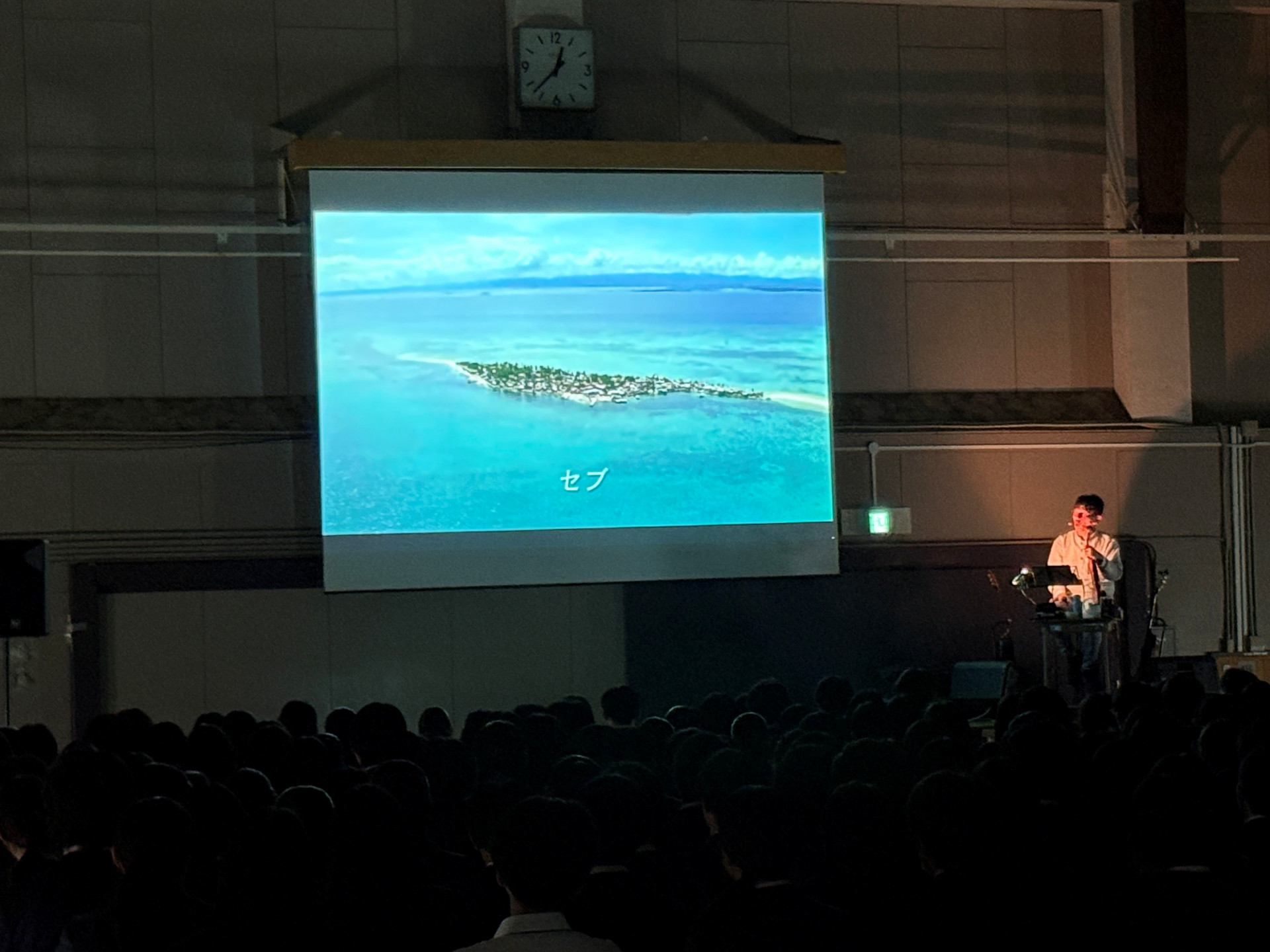 地球のステージ_ライブの様子