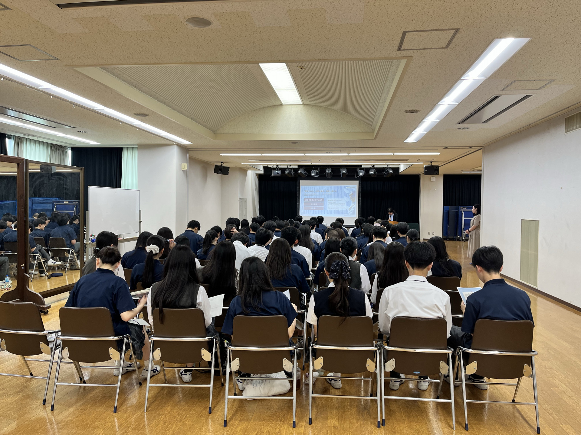 ②