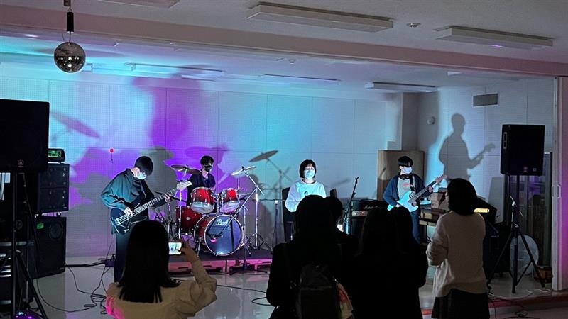 ｱﾃﾞｯｿ