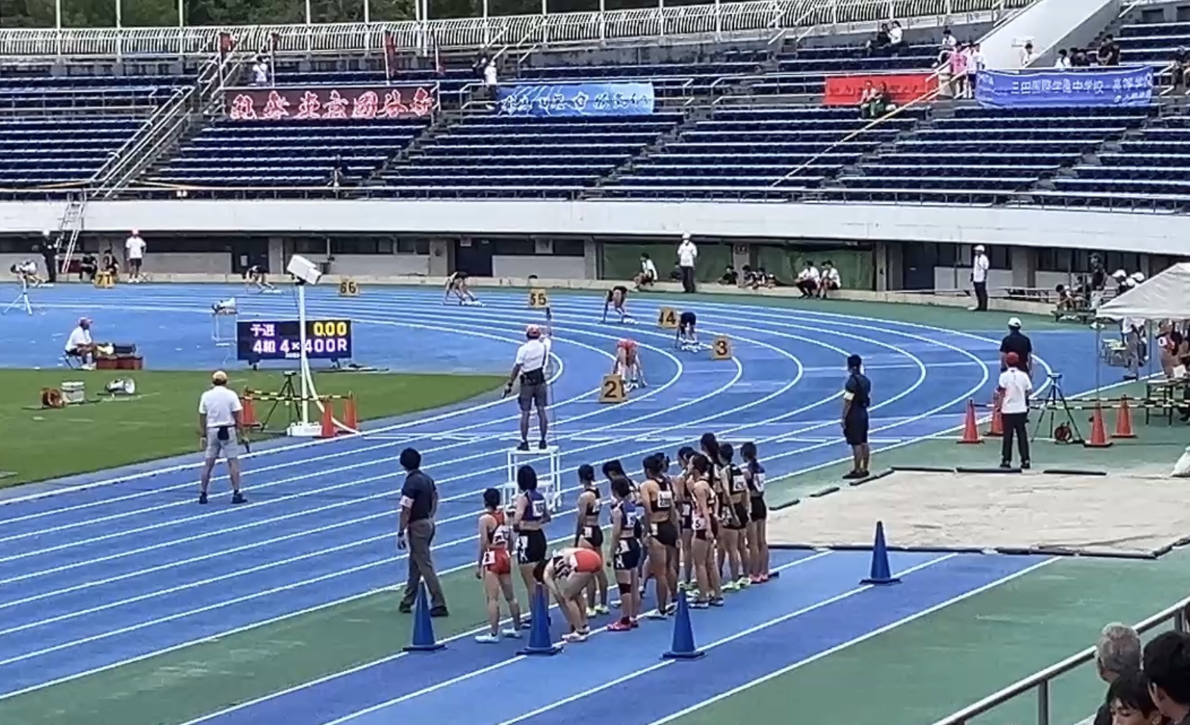 女子マイルリレー