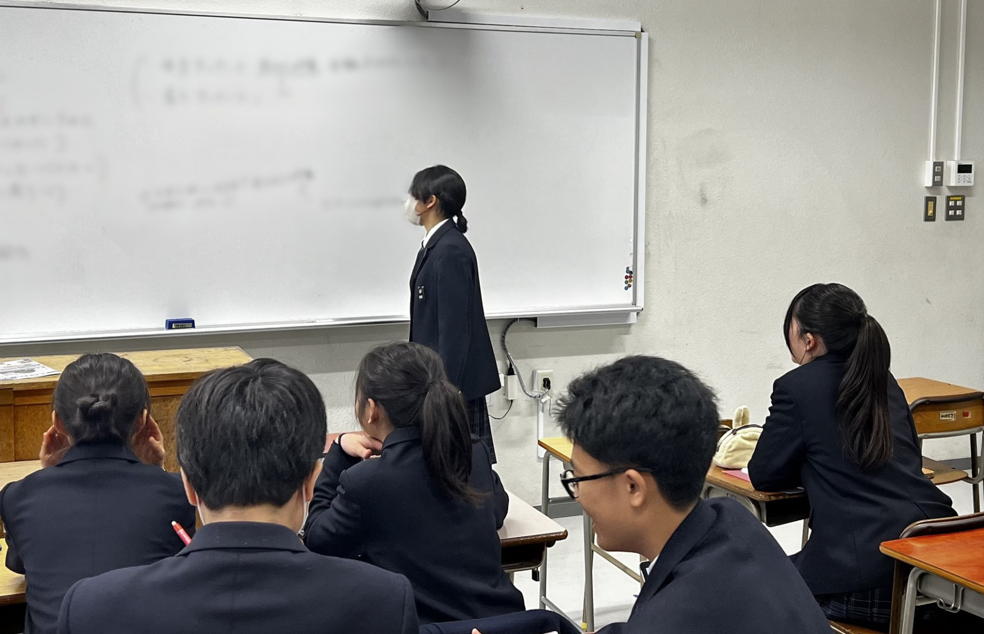 中学生徒会メンバーの写真