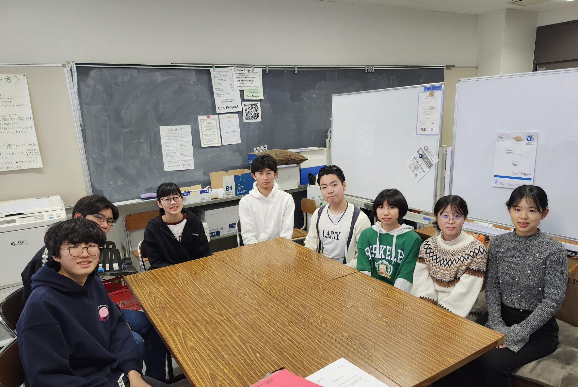 高校生徒会メンバーの写真