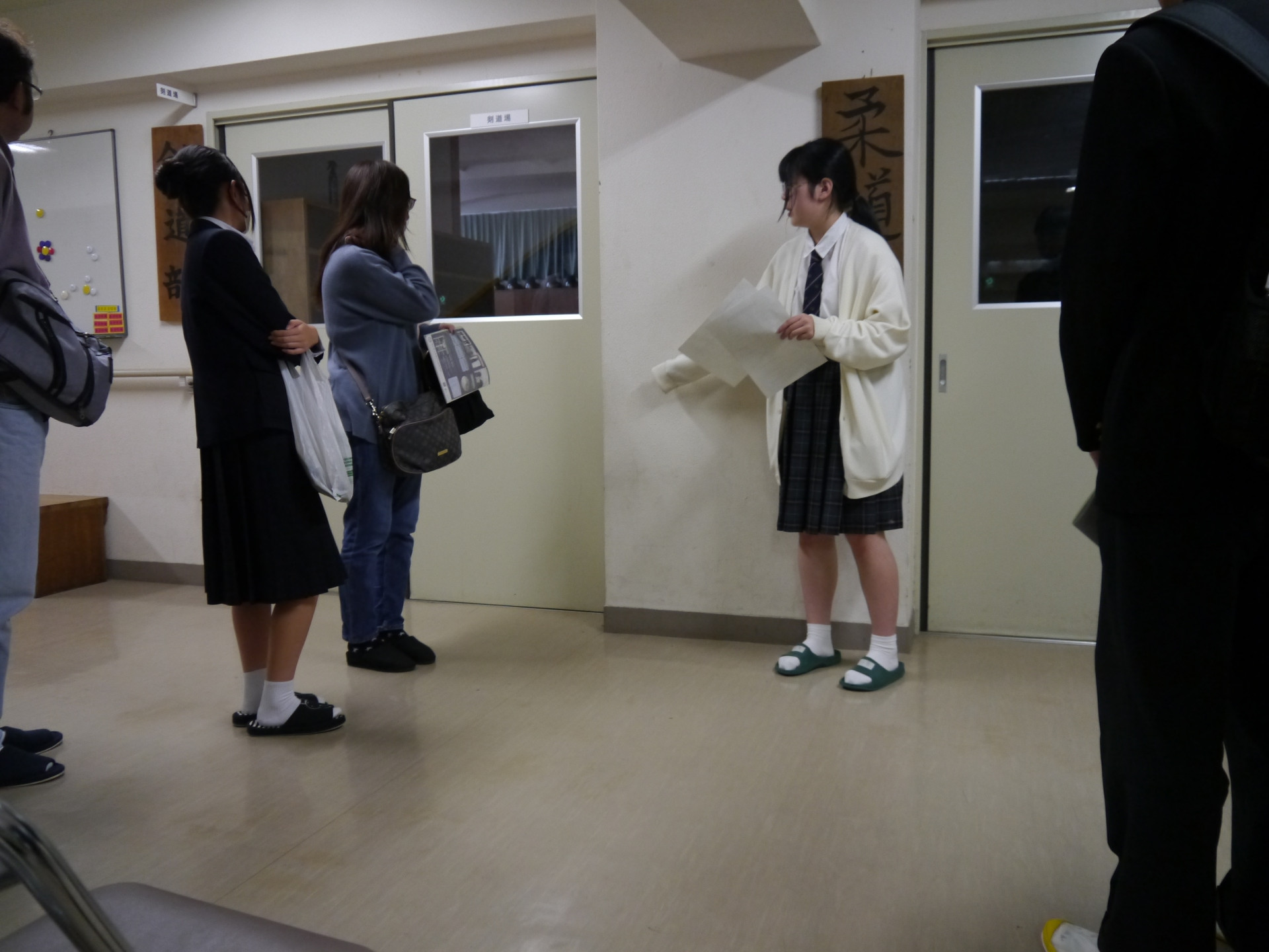 校内ツアー.JPG