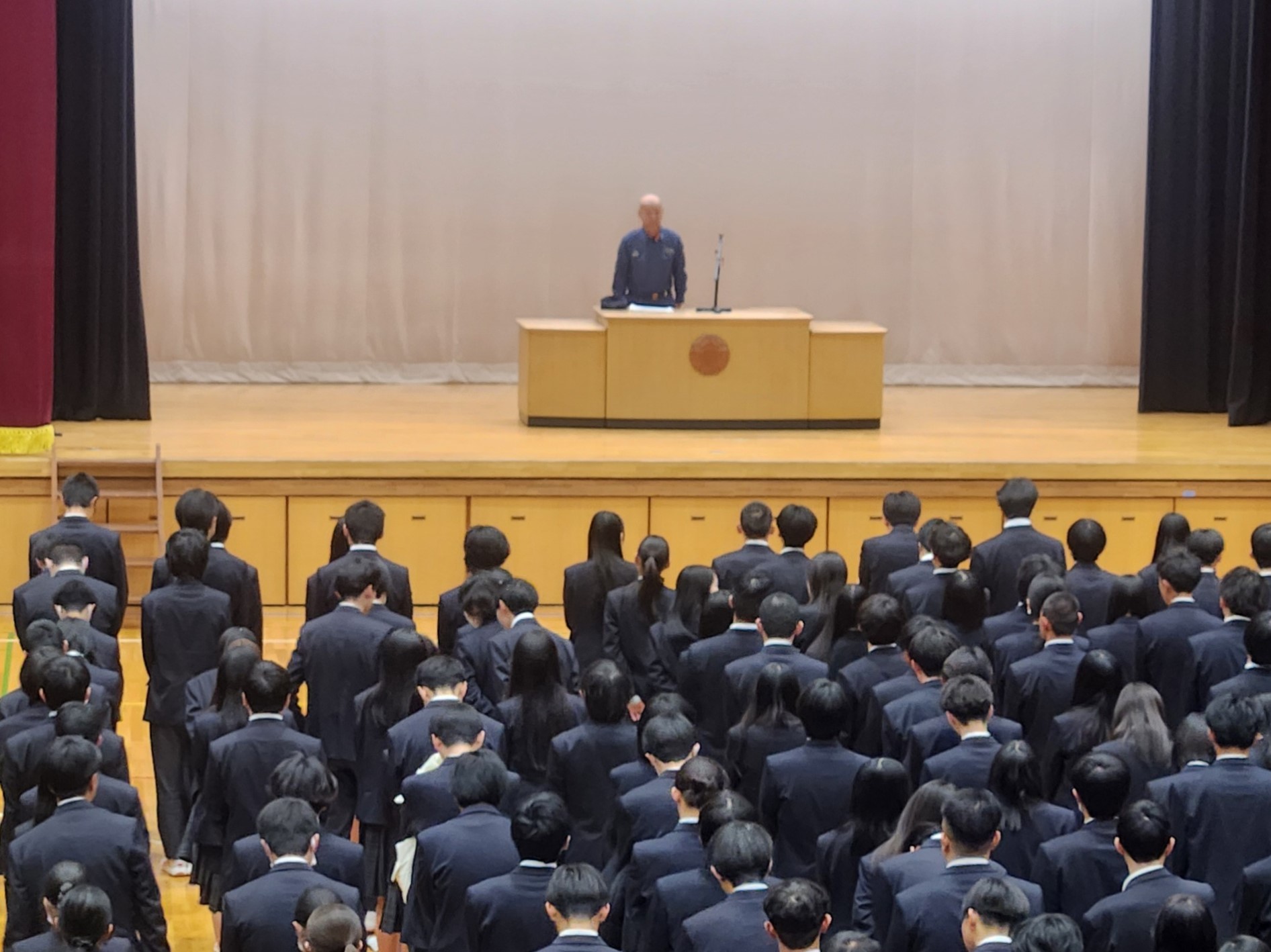 講話