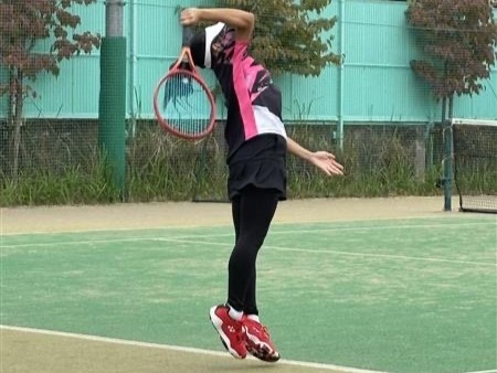 女子硬式テニス部