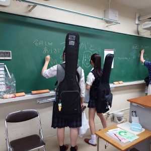 b15