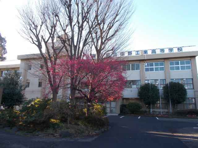 紅梅と校舎