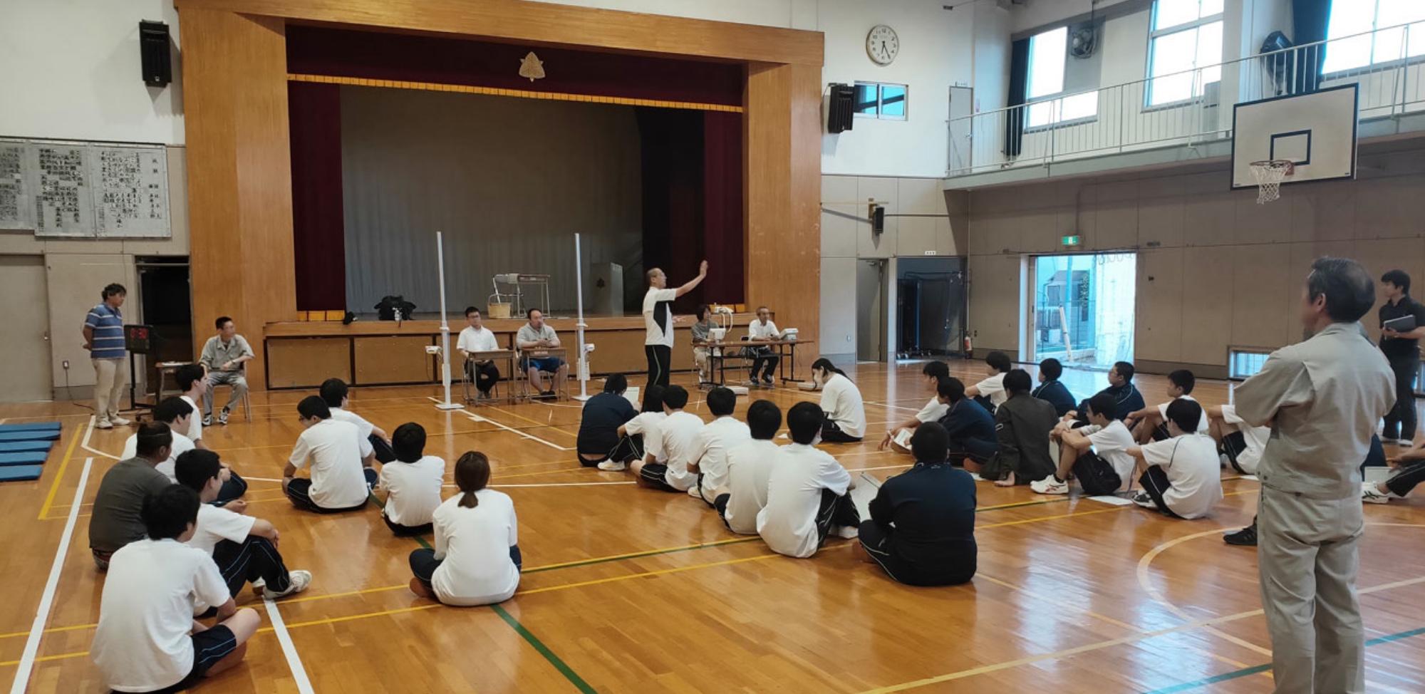 体育館でのイベント写真
