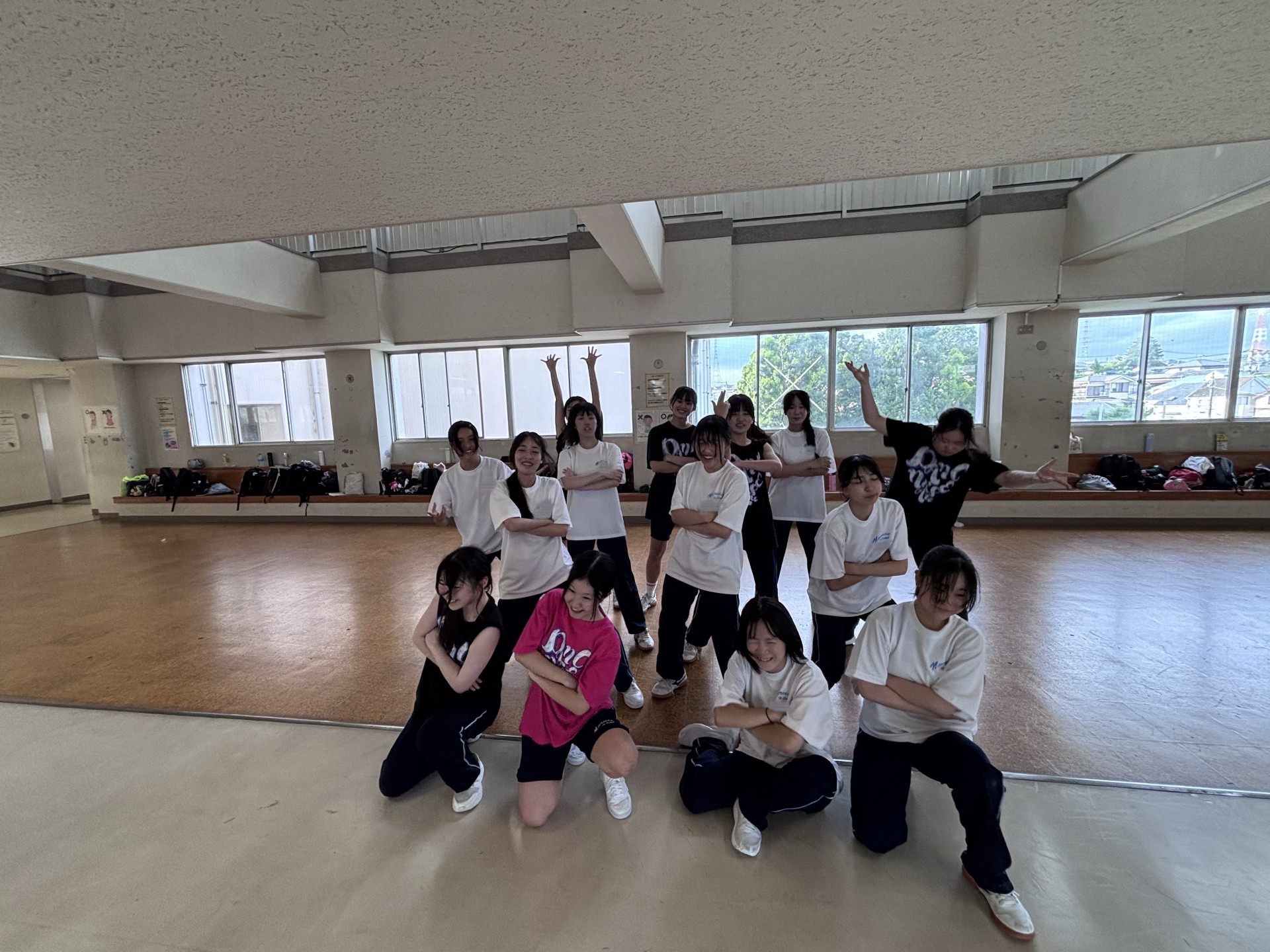 ダンス部_Big02