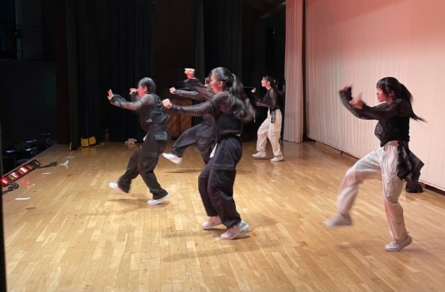 ダンス１６