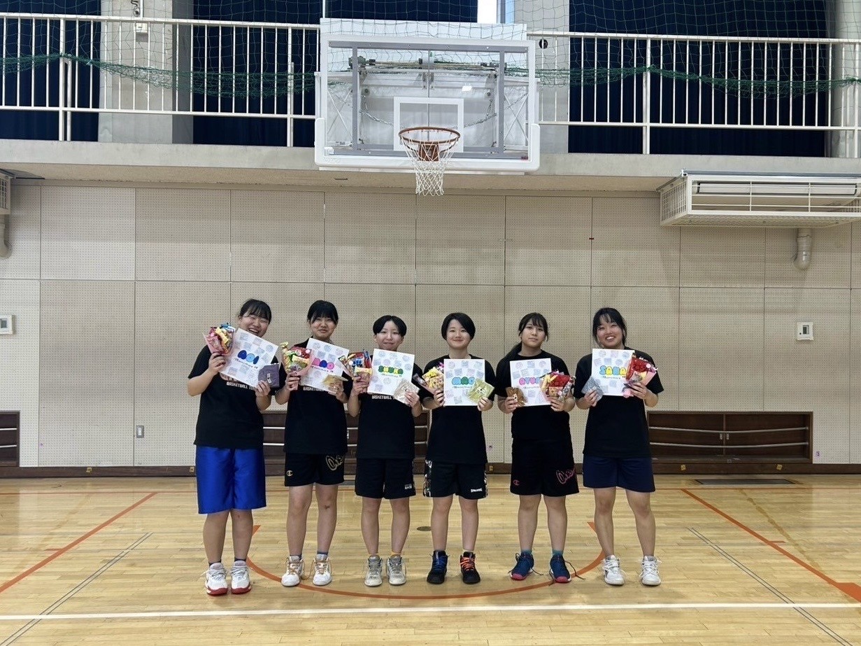 女バス