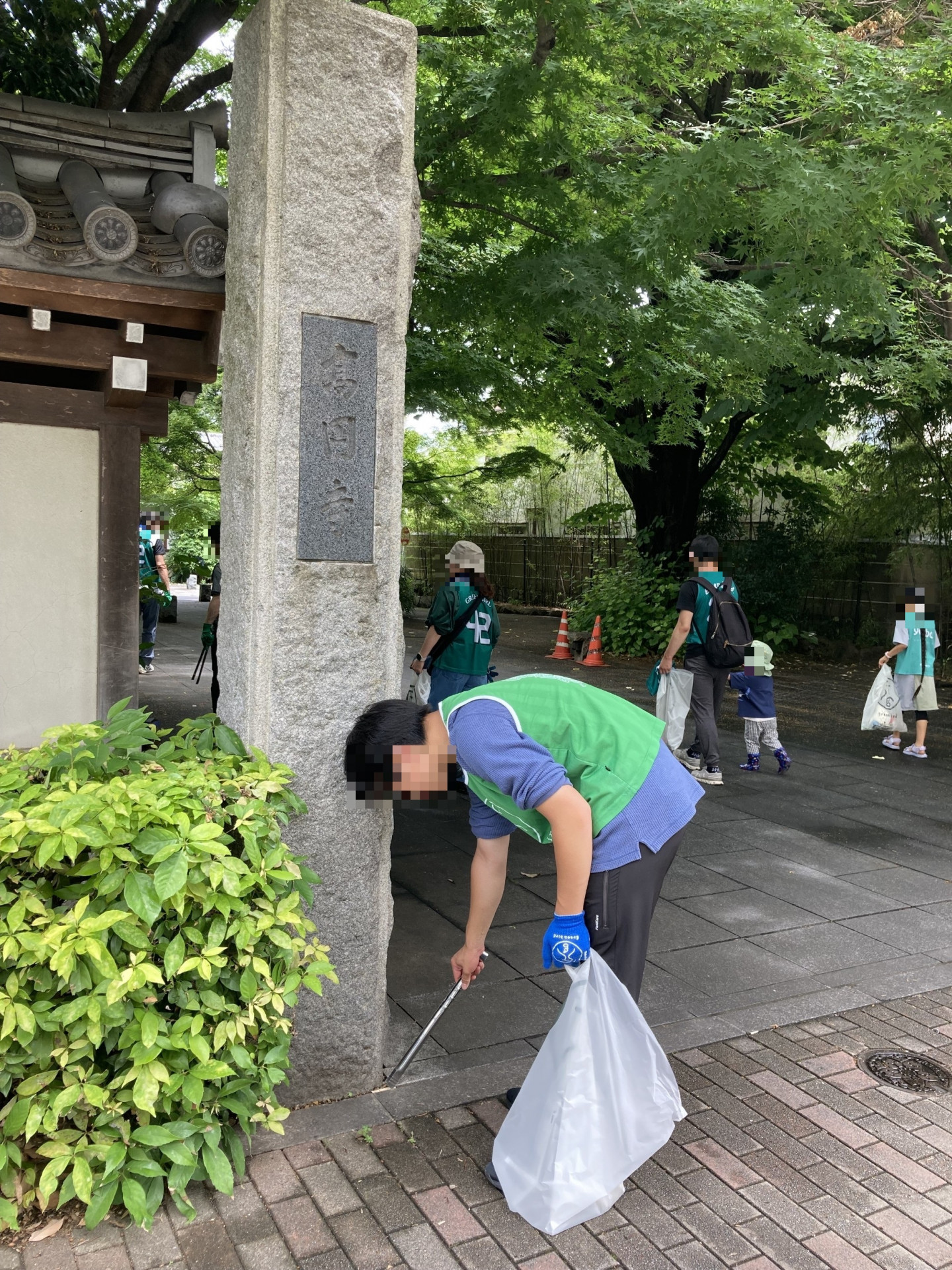 ゴミ拾いモザイク