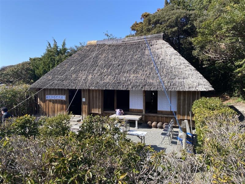 abbd5886-97e4-46b9-a18c-83b92fefdee1