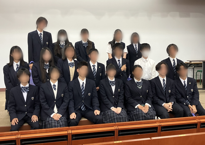 ５