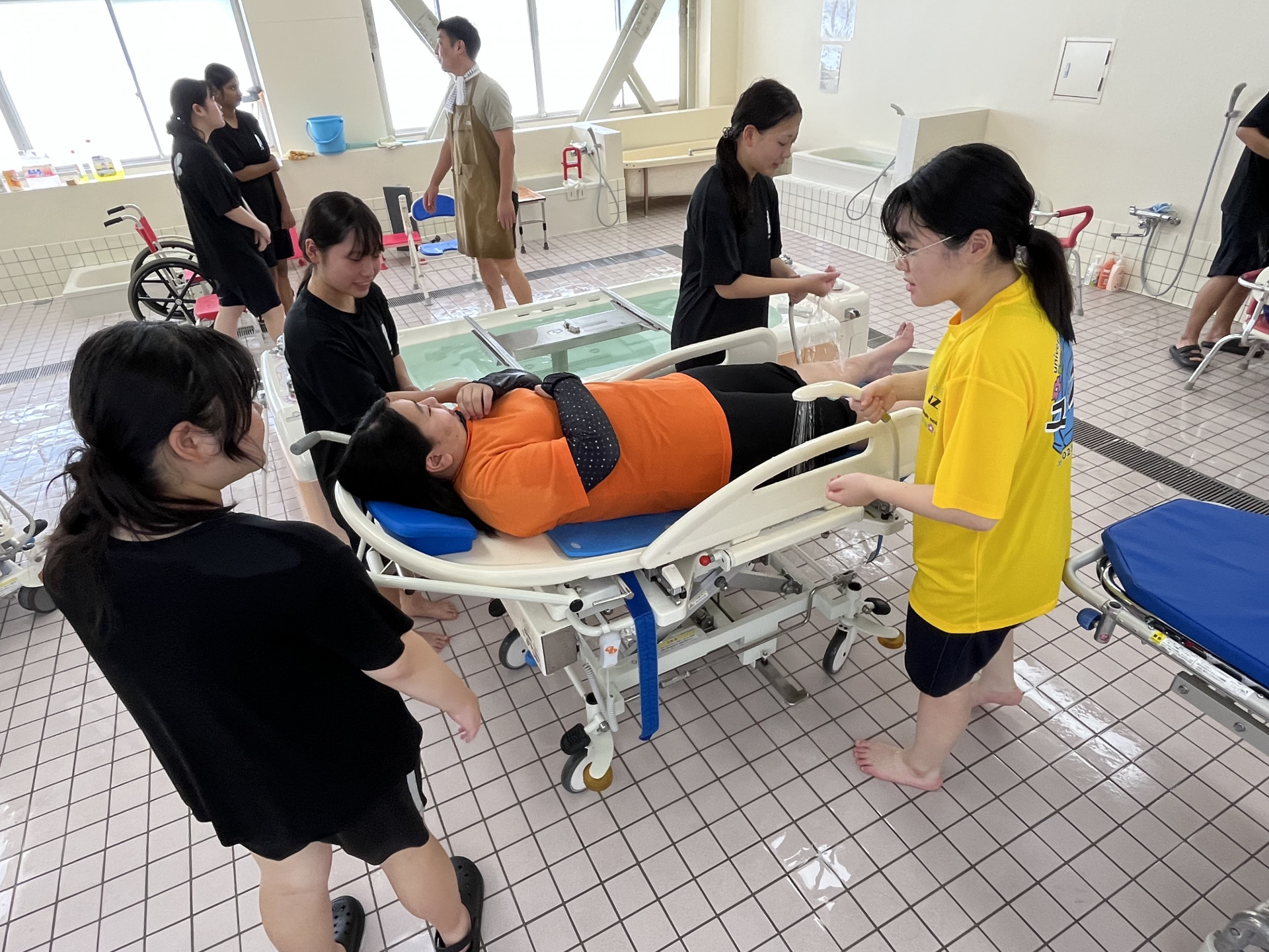入浴介護モデル おふくさん 介護実習 人形 等身大 教材 京都科学 