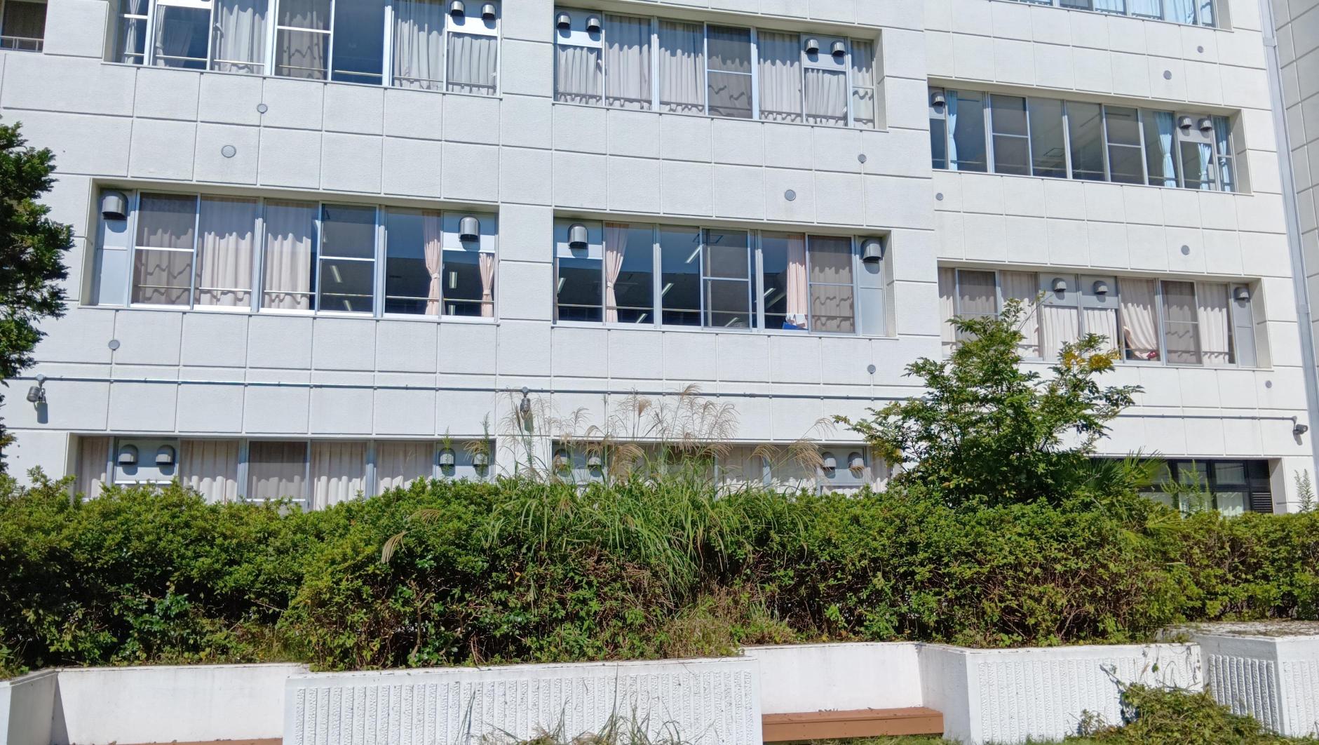 R8秋の中庭3