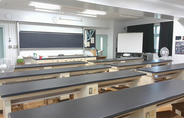 物理地学室