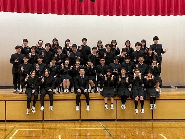 高３２